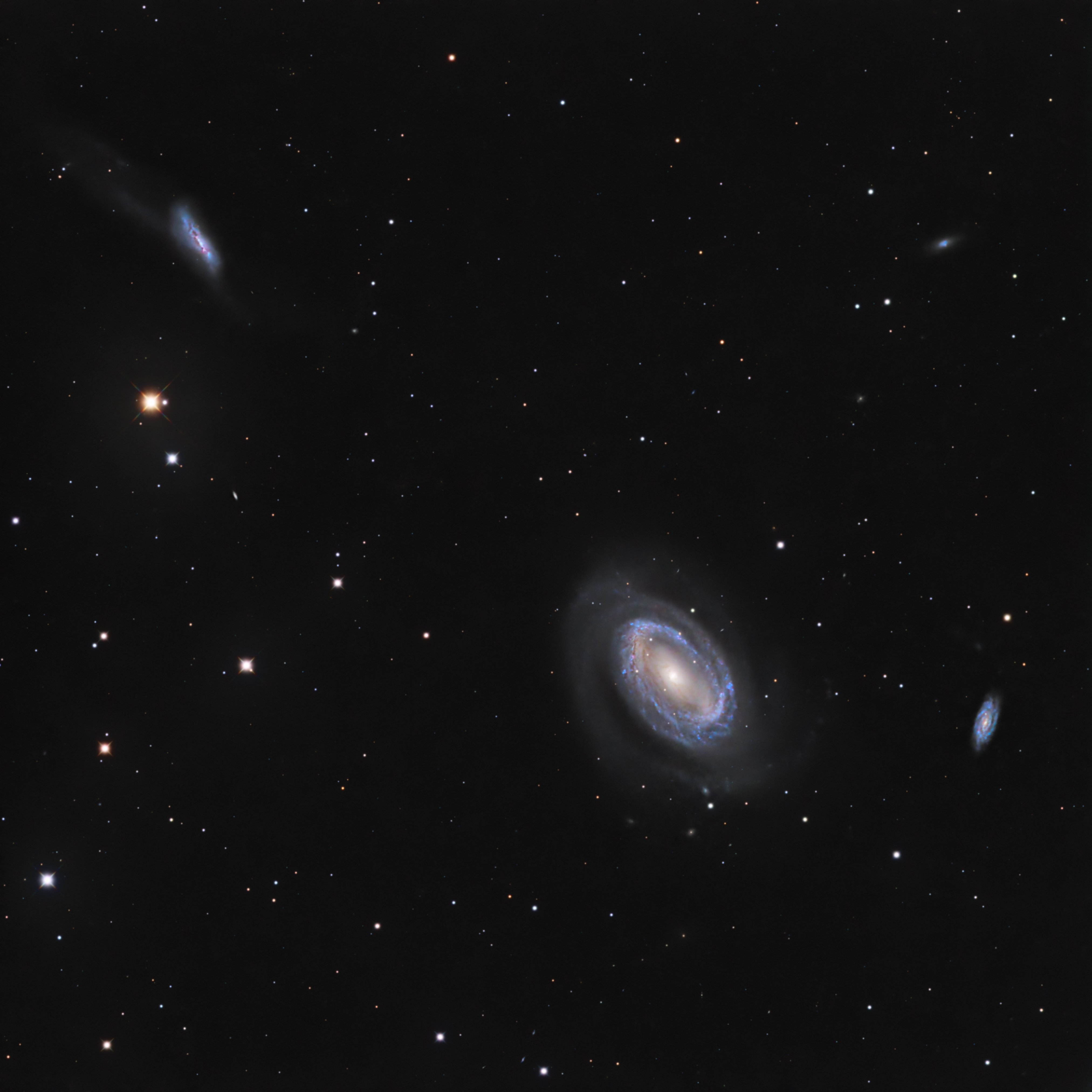 NGC 4725
