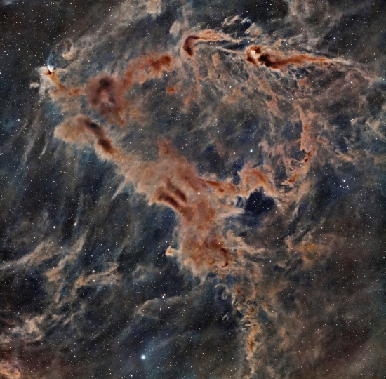 Gyulbudaghian's Nebula - Dusty Tree in Space - Imagen de astrofotografía - apilado, Master Light Frames para descargar - askar 71F