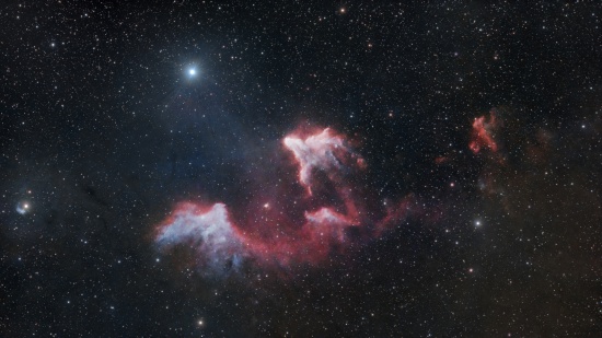 IC63 Ghost of Cassiopeia - Imagen de astrofotografía - apilado, Master Light Frames para descargar - Sky-Watcher Evostar 72ED