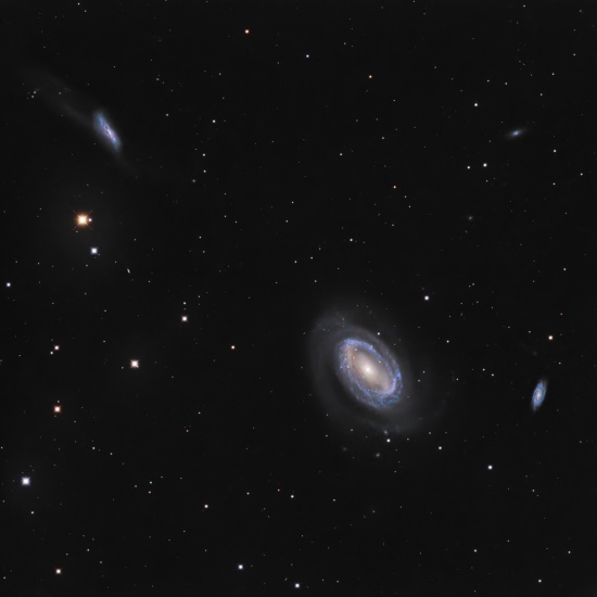 NGC 4725 - Zdjęcia Astrofotografia - stack, Master Light Frames do pobrania - Takahashi CCA250