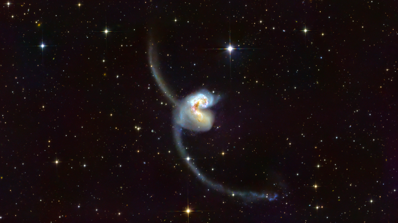 NGC 4038 Antennae colliding galaxies (C60/C61)