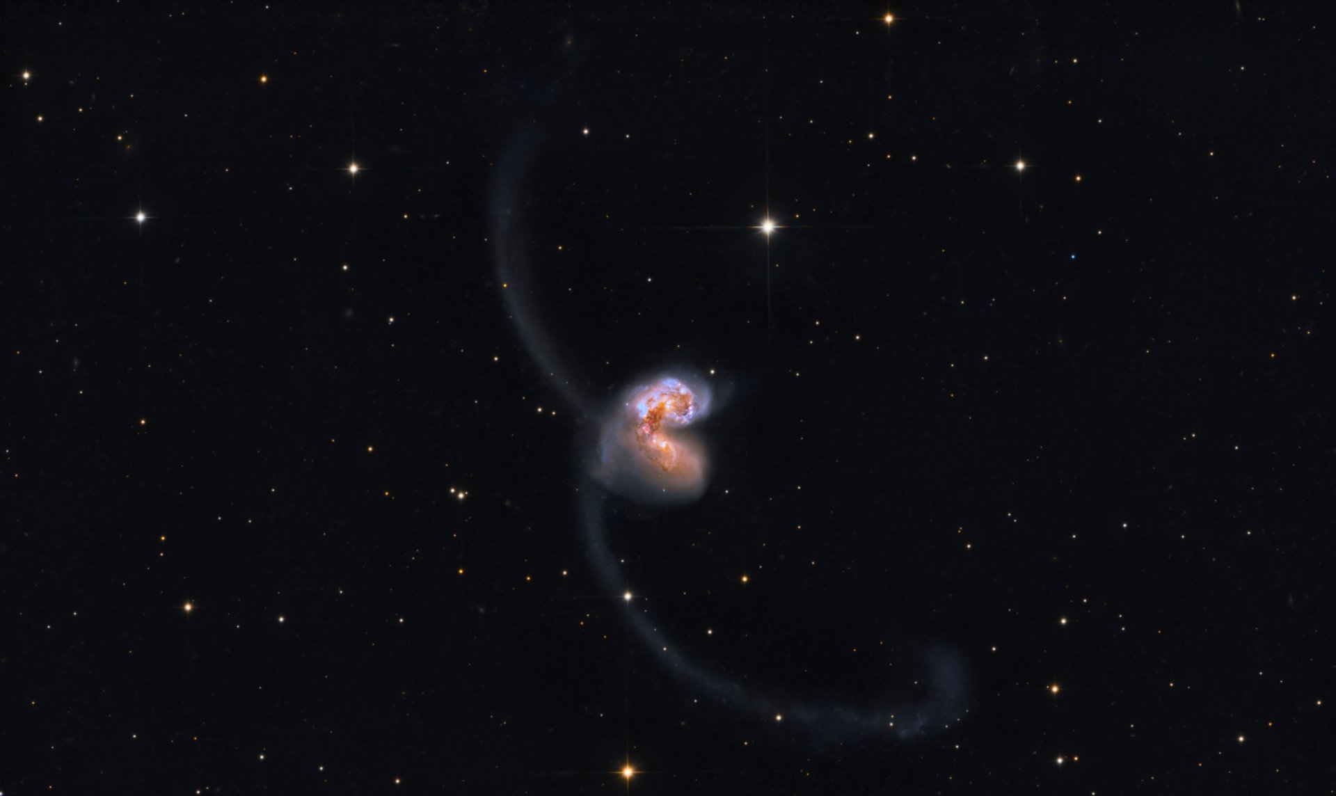 NGC 4038 / NGC 4039 - Antennae Galaxies