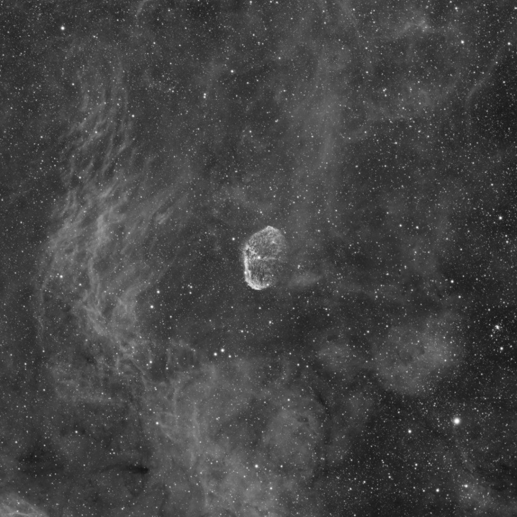 Crescent nebula - NGC 6888 - C27 - SH2-105 - STF Preview - Sharpstar 61EDPH II