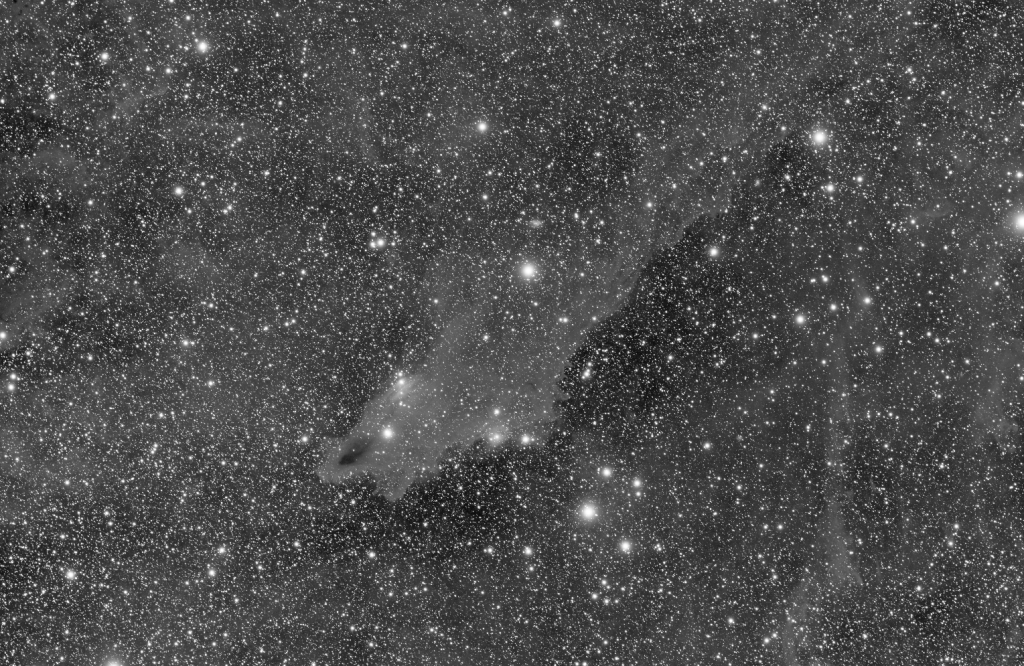 LDN 1235 - Shark Nebula - STF Preview - Askar 400